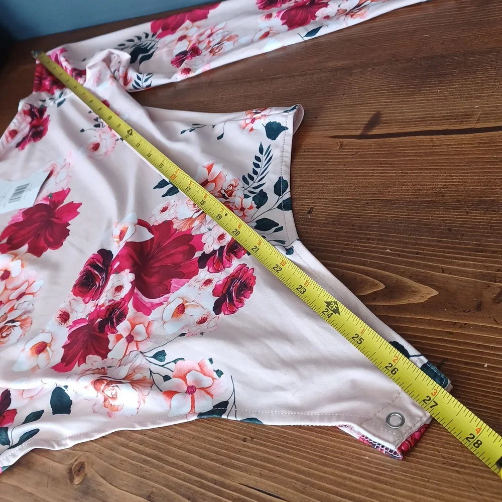 Guess  bodysuit - Picture 12 of 16